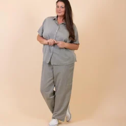 Sale NN Leonora Dame Kortærmet skjorte i hørmix Plus Size - Green