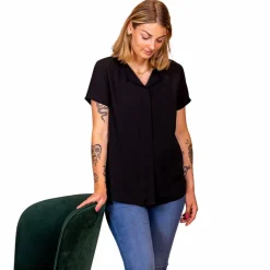 Steenholt Clara Dame Kortærmet bluse - Jet Black