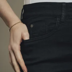 Steenholt Grace Dame Jeans m. stretch Plus Size - Black Denim